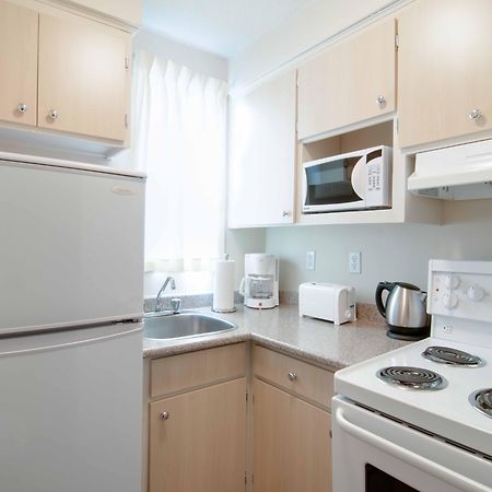 La Tour Belvedѐre Hotel Montréal Szoba fotó