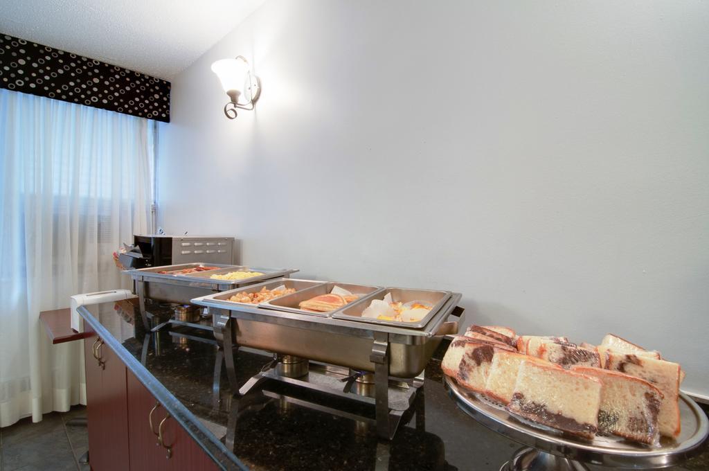 La Tour Belvedѐre Hotel Montréal Kültér fotó